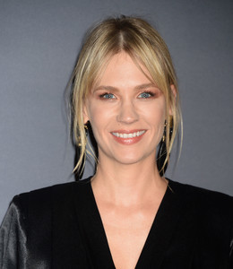 54953002_january-jones-0006.thumb.jpg.fe8b7cdb9182a29214018bdf4587001f.jpg