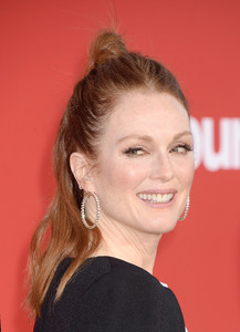 753651102_54828737_picturepub_juliannemoore_22oct2017_suburbicon_8_122_146lo.jpg