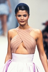 9_herve-leger-ss-1994-10_html.thumb.JPEG.b581b27a0557bec4117ae9ec5edc4ac9.JPEG
