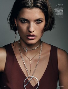 JULIA-VAN-OS-BRITISH-VOGUE-page-005-790x1024.thumb.jpg.8aa92996cde3e3c6f01c38b5e28a8f59.jpg