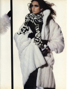 Penn_Vogue_US_November_1985_06.thumb.jpg.57ef9f1d4f35a374228d0ad82e649948.jpg
