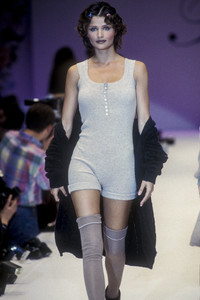 blumarine-fw-1993-4.thumb.jpg.b51dfdac5dcc539b34ccb4c2acb03d93.jpg