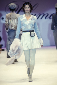 blumarine-fw-1993-7.thumb.jpg.8cf5a015ec73d6fc66b89855faf10492.jpg
