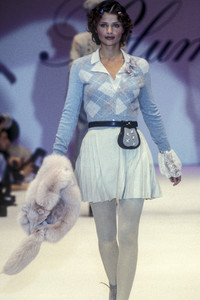 blumarine-fw-1993-8.thumb.jpg.54073c4ef3d85c9f28d3b93956275a32.jpg