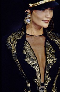 christian-lacroix-hc-fw-1993-7.thumb.jpg.b005c2060916e39faf2c85e626f450c6.jpg