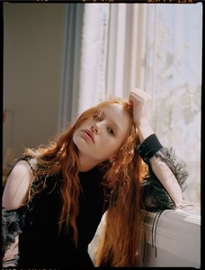madelaine-petsch-flaunt-magazine-2017-3.thumb.jpg.3266e12d4a11b63c2d3dd243aed80373.jpg