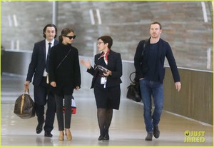 michael-fassbender-alicia-vikander-rare-appearance-together-03.thumb.jpg.191a16eb51138e8cfea0ed05d2e1b0d4.jpg