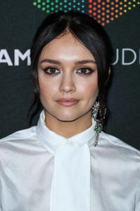 olivia-cooke-25.jpg