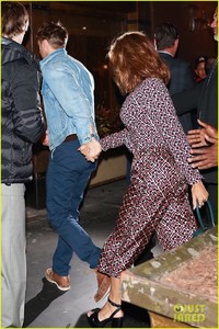 ryan-gosling-eva-mendes-rare-appearance-out-10.jpg