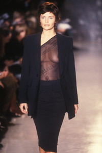 0_donna-karan-ss-1997-5_html.thumb.JPEG.5aba483ed985f4f9466801732937fc6d.JPEG