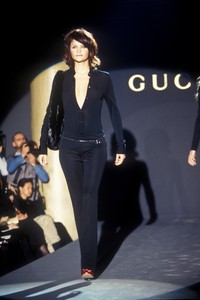 0_gucci-fw-1995-1_html.thumb.JPEG.1d6d925ab39390454c8f0c50e9bec800.JPEG