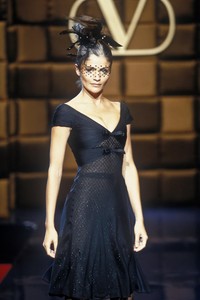 10_valentino-hc-fw-1996-11_html.thumb.JPEG.16580dc4562f14063267dc0639b4e8fb.JPEG
