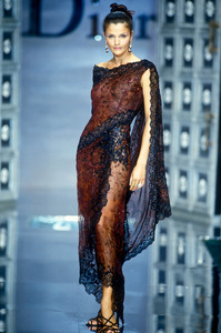 12_christian-dior-hc-fw-1996-13_html.thumb.JPEG.52ad27880d9715fda3bc9ed2798f7d64.JPEG