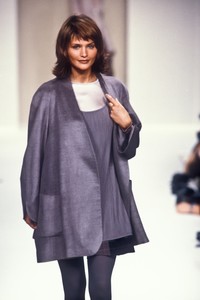 1_cerruti-fw-1994-2_html.thumb.JPEG.fe8c3ba556054ba41d239ffc2c40b96c.JPEG