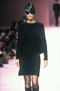 1_chantal-thomas-fw-1996-2_html.thumb.JPEG.b118dc53f6f9d381851778c6deebdc60.JPEG