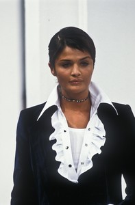 1_dolce-gabbana-fw-1994-2_html.thumb.JPEG.453b9c183dade0834c37e3fce33aaa9f.JPEG