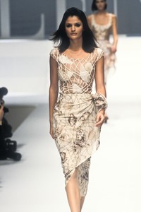 1_valentino-ss-1996-2_html.thumb.JPEG.3bf7d69974a66131605e3b8a4909a6e0.JPEG