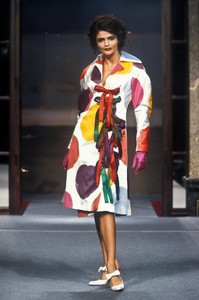 1_vivienne-westwood-ss-1996-2_html.thumb.JPEG.2aea5f85c20e4c2f4b85315ac3bd5751.JPEG