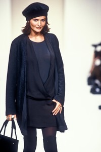 2_cerruti-fw-1994-3_html.thumb.JPEG.267f52d5bf9e5ef37522a4537afd5b88.JPEG