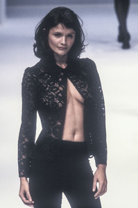 3_blumarine-fw-1996-4_html.thumb.JPEG.e1d56a7873feabb27d1d84c6d351d604.JPEG