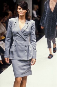 3_fendi-ss-1996-4_html.thumb.JPEG.17d8df408fd4cda9f66c44f103546388.JPEG