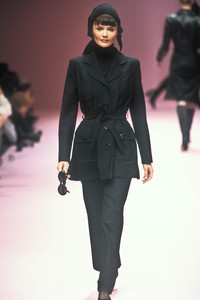 4_chantal-thomas-fw-1996-5_html.thumb.JPEG.024cc7b77578f8e2994653963caf4377.JPEG
