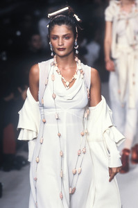 4_chloe-fw-1994-5_html.thumb.JPEG.39d337bf55f588f837b6a87f42a27e54.JPEG