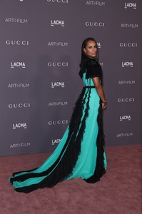 56030785_kerry-washington-10.jpg