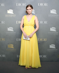 57336460_katemara_guggenheiminternationalgala2017-16.jpg