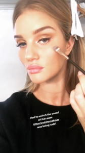 5a0b5ee2d8b7a_rosiehw15106551351647817224641927511_25096719.mp40509.thumb.png.378781c90e83f3b12a2ef68d92ec7830.png