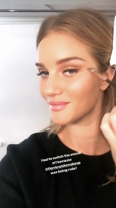 5a0b5ef7d71d5_rosiehw15106551351647817224641927511_25096719.mp40777.thumb.png.081a90b7f80c7545b900b703c8a61122.png