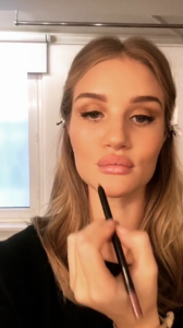 5a0b5f55665df_rosiehw15106556131647821193384641809_25096719.mp41211.thumb.png.616025a847f4b3bd3f65800cdb66fbdb.png