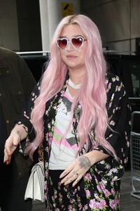  kesha151117BZNimage4.jpg