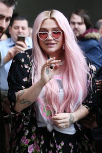  kesha151117BZNimage17.jpg