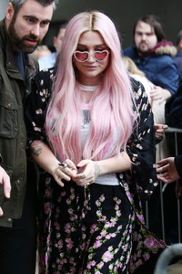  kesha151117BZNimage18.jpg