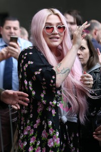  kesha151117BZNimage24.jpg