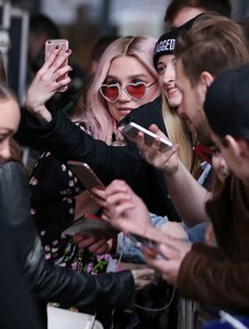 kesha151117BZNimage25.jpg