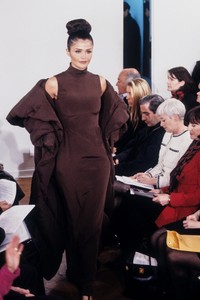 6_michael-kors-fw-1995-7_html.thumb.JPEG.79d8079758fa43b402df5dcd55be9829.JPEG