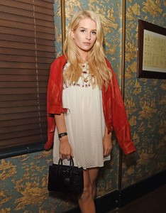Lottie-Moss_-Mimibee-Magazines-Launch-Party--04.thumb.jpg.3b09c218fc1fc44811f9aa71962ab662.jpg