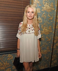 Lottie-Moss_-Mimibee-Magazines-Launch-Party--06.thumb.jpg.d79ab919612f3c3bf72160bf189b70b8.jpg