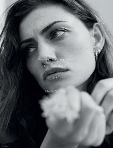 So-It-Goes-Magazine-Issue-10-Phoebe-Tonkin-James-Wright-1-2.thumb.jpg.3da64cd4508c488fa340eb2ce1288608.jpg