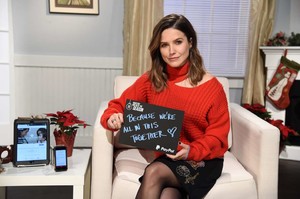 Sophia-Bush_-Joined-PayPal-in-Support-of-the-GivingTuesday-Movement--04.jpg