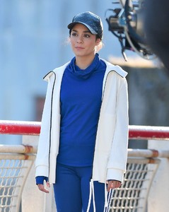 Vanessa-Hudgens_-Filming-Second-Act-set--28.jpg
