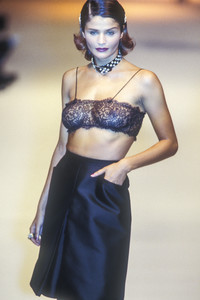 blumarine-ss-1995-5.thumb.jpg.bcc9aa3ffc6d85c6f2eecb1bcecf07bc.jpg