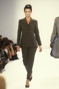 isaac-mizrahi-ss-1996-3.thumb.jpeg.9f76abf02ac530582fdfd577b9a51f34.jpeg