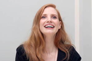 jessica-chastain-quotmollys-gamequot-press-conference-in-santa-monica-ca-11717-14.jpg