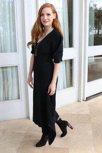 jessica-chastain-quotmollys-gamequot-press-conference-in-santa-monica-ca-11717-21.jpg