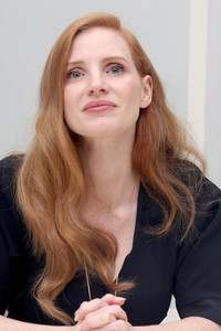 jessica-chastain-quotmollys-gamequot-press-conference-in-santa-monica-ca-11717-25.jpg