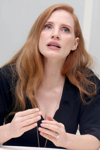 jessica-chastain-quotmollys-gamequot-press-conference-in-santa-monica-ca-11717-7.jpg