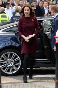 kate-middleton-arrives-at-ubs-building-in-london-11-08-2017-8.jpg
